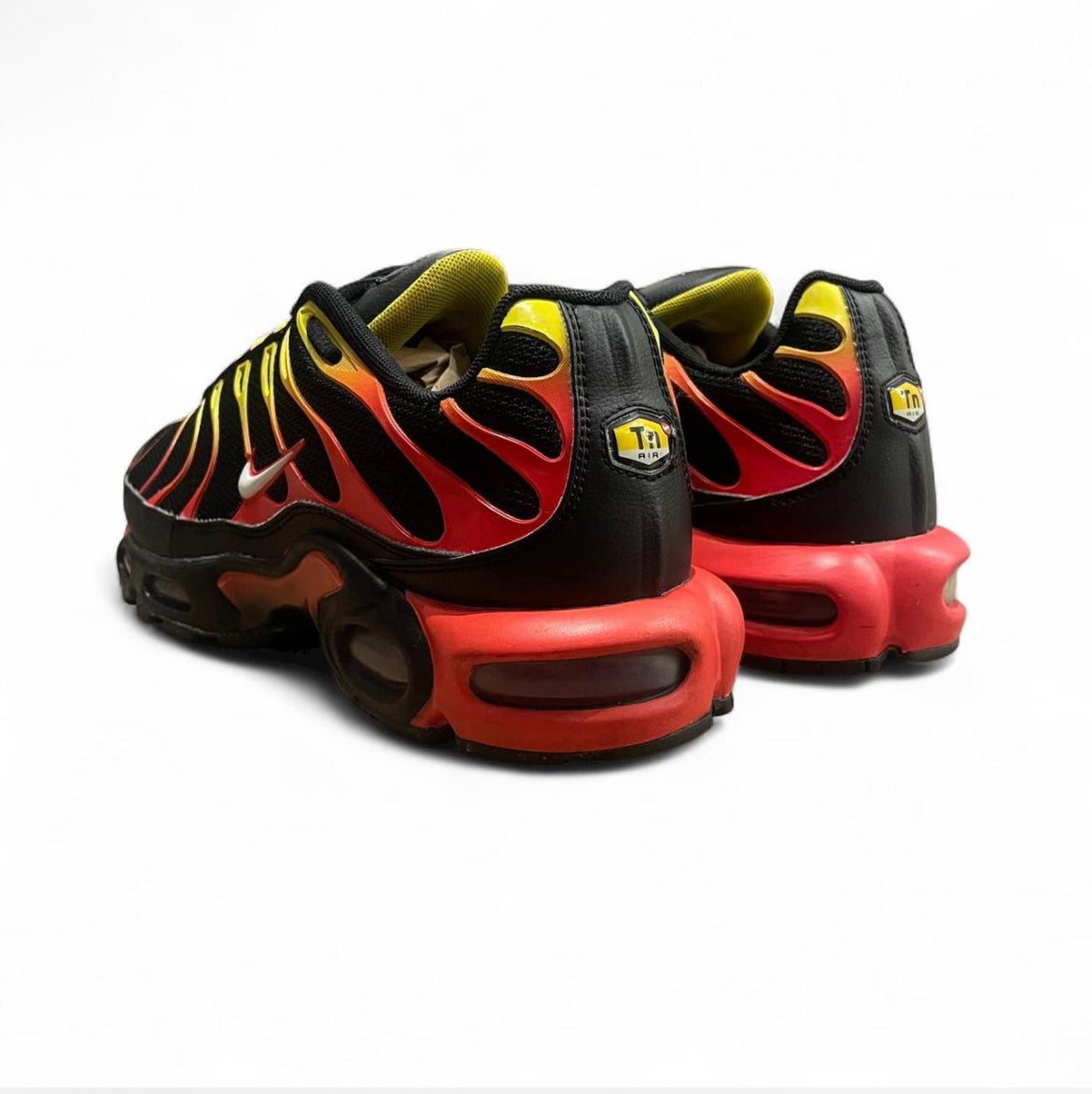 CZ9270-001 Nike Air Max Plus TN ‘Gradient Black Red Yellow’ (2020)