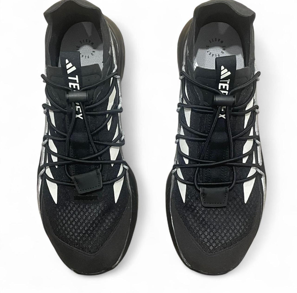 HP8612 Adidas Terrex Voyager 21 ‘Core Black’ (2023)