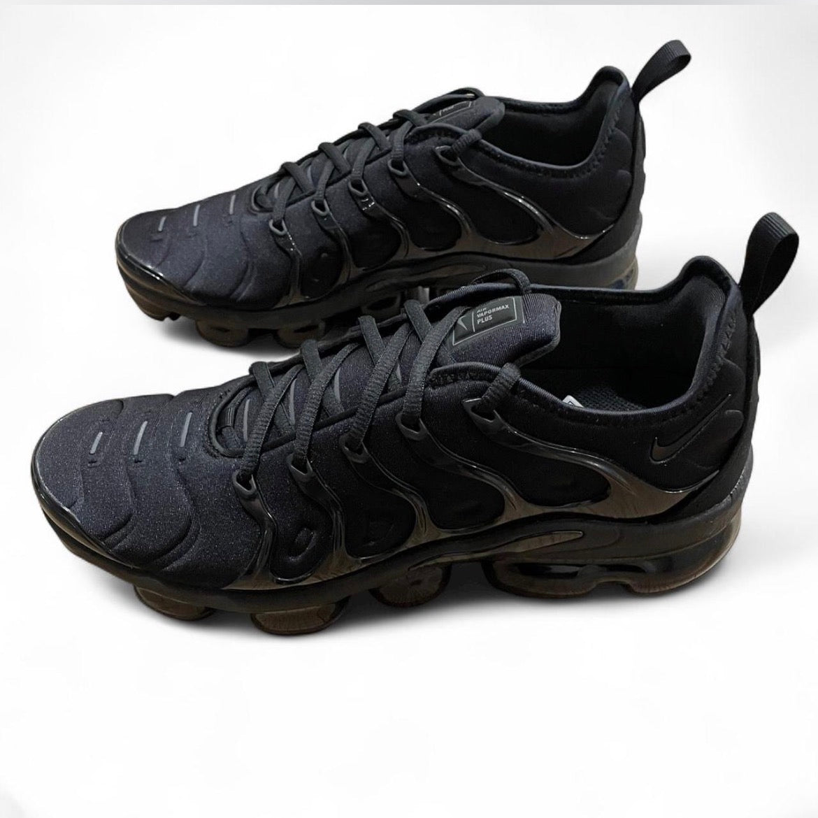 924453-004 Nike Air VaporMax Plus ‘Triple Black’ (2018)