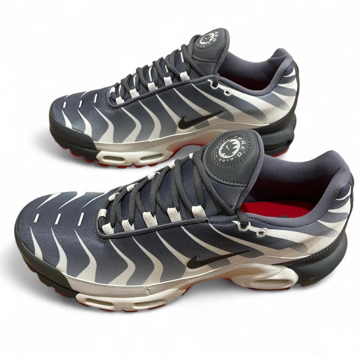 AQ0237-100 Nike Air Max Plus TN SE ‘Before The Bite’ (2018)