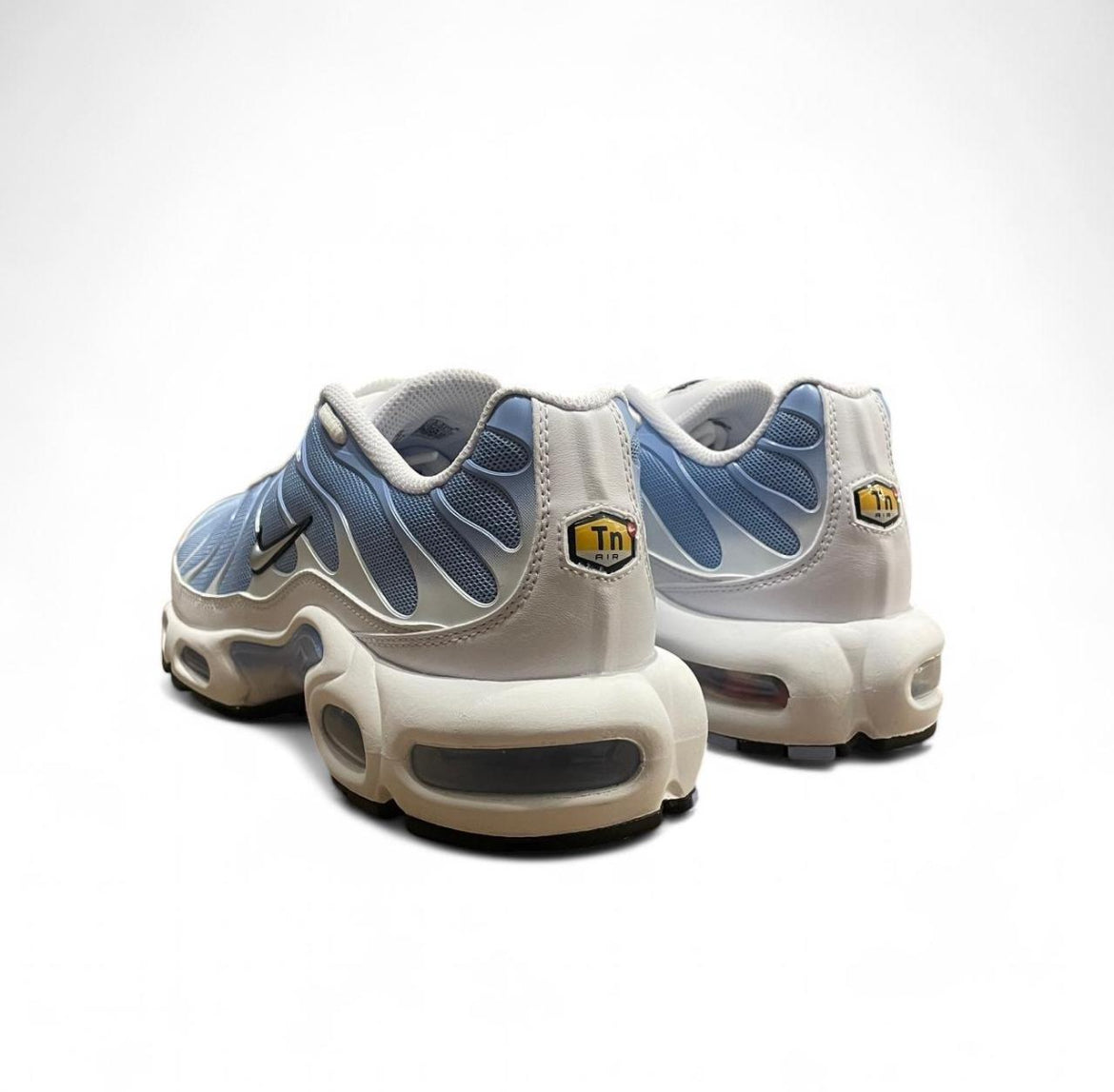 DZ3671-105 Nike Air Max Plus TN (Womens) ‘Aluminum’ (2025)