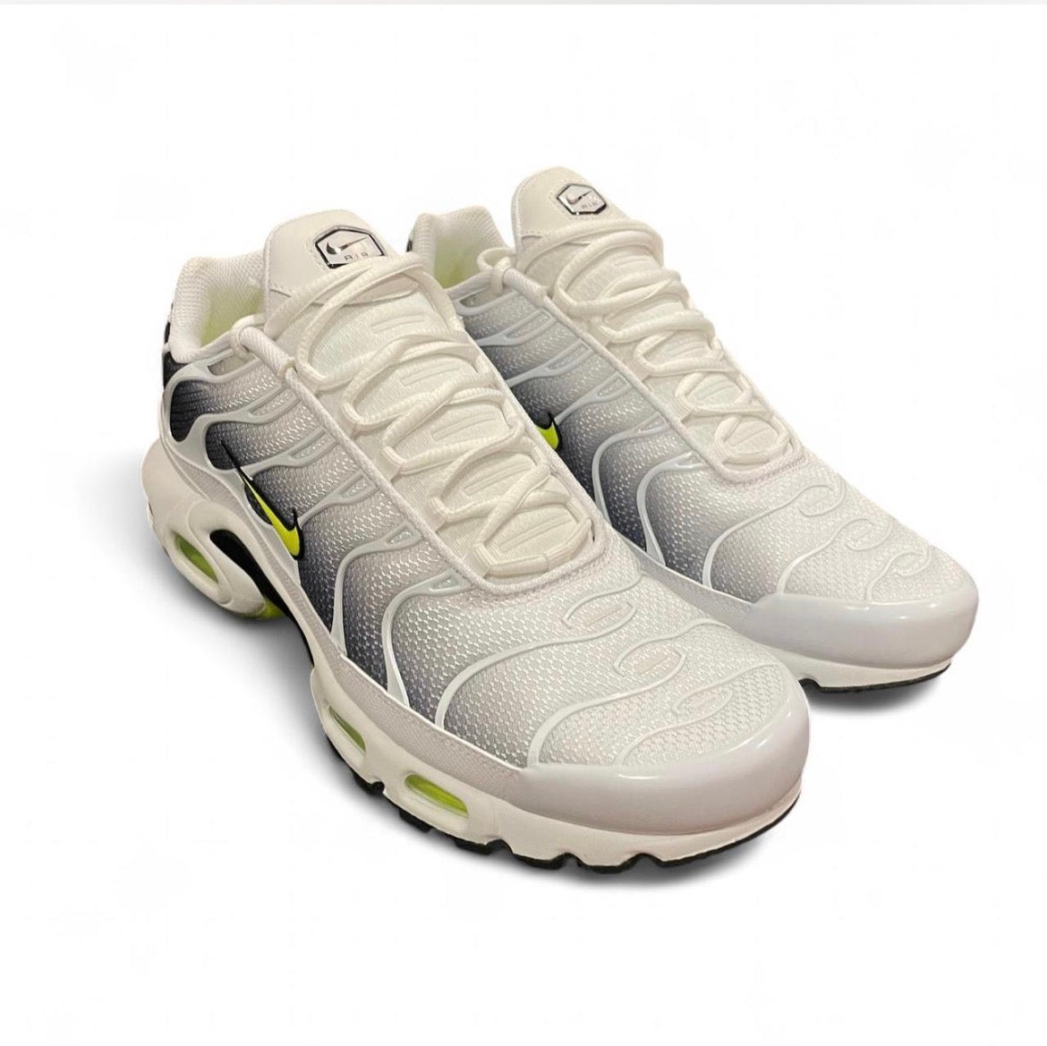 DM0032-103 Nike Air Max Plus TN ‘White Black Volt’ (2024)