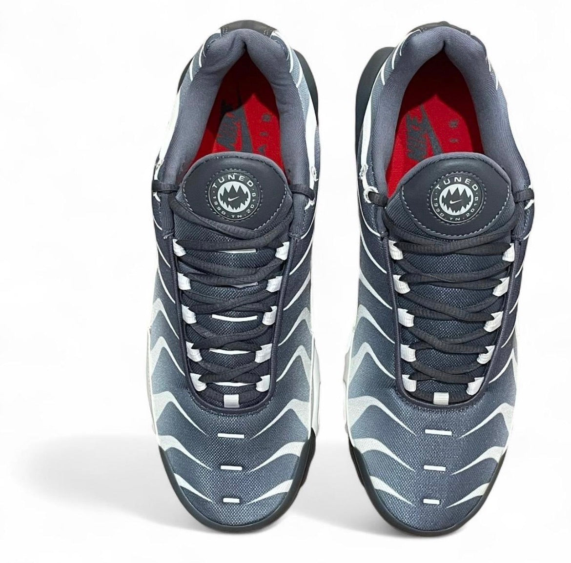 AQ0237-100 Nike Air Max Plus TN SE ‘Before The Bite’ (2018)