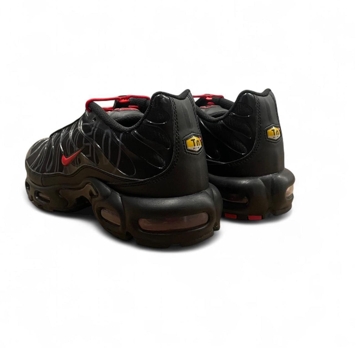 IH4459-001 Nike Air Max Plus TN ‘Tuned Air Black Red’ (2025)