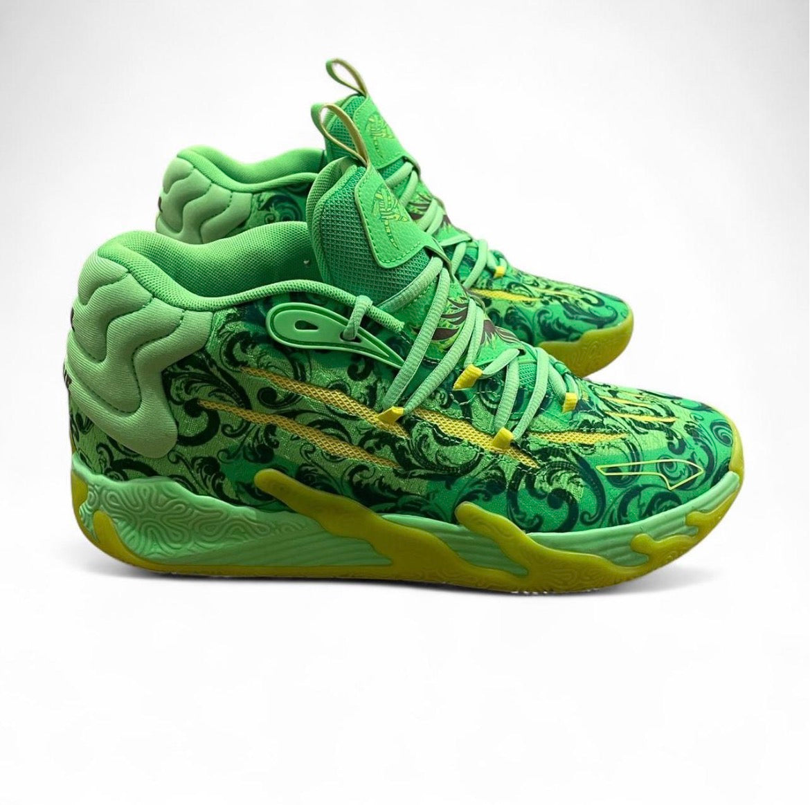 379233-01 Puma LaMelo Ball MB.03 ‘LaFrance FOREVER.RARE’