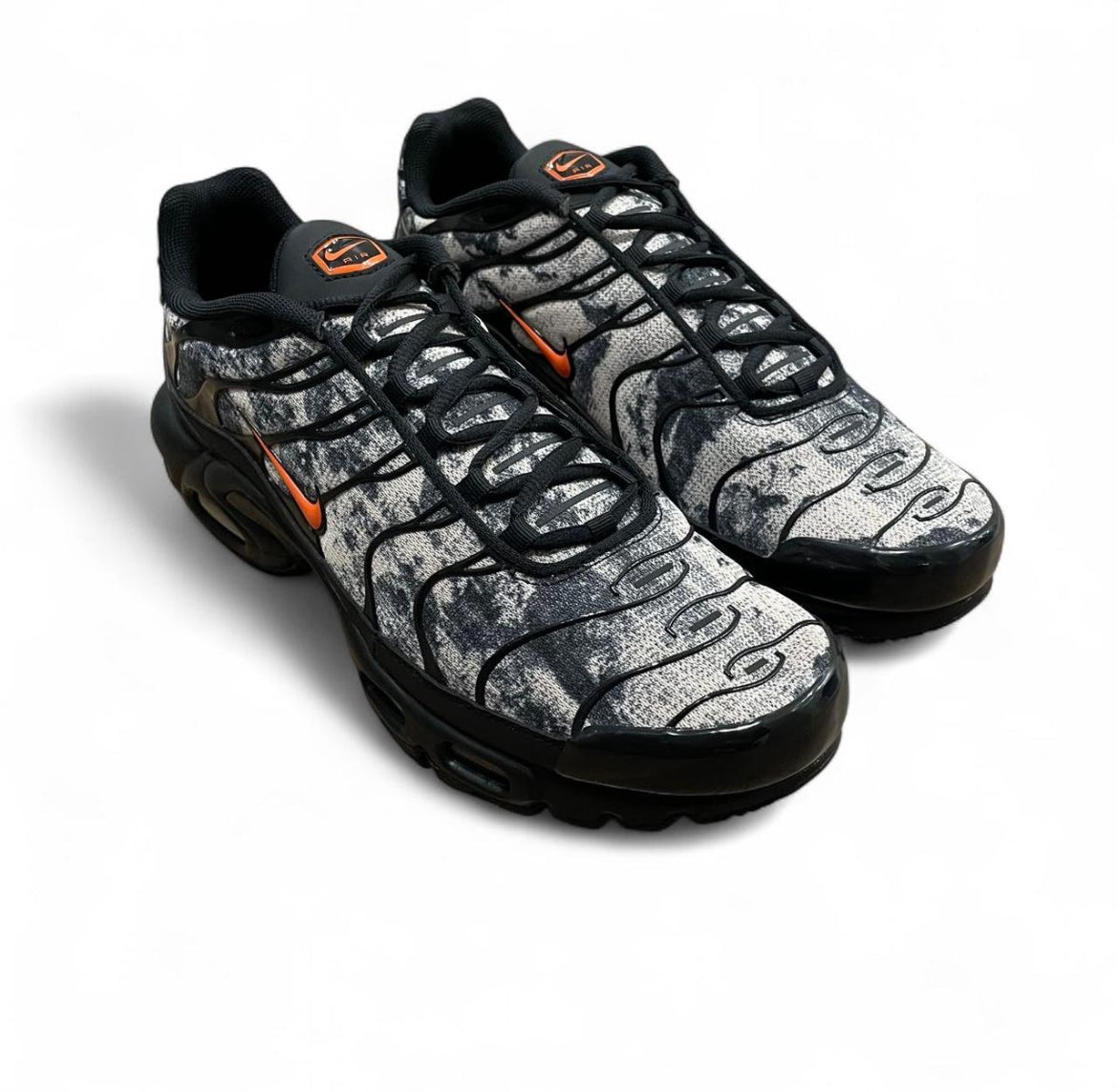 FV6913-001 Nike Air Max Plus TN ‘Camo Black Safety Orange’ (2023)