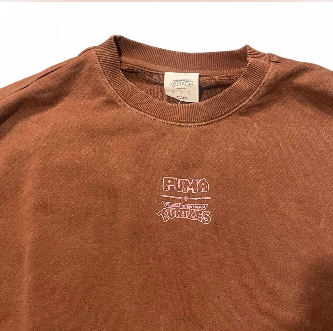 630100-65 PUMA x TMNT Relaxed Graphic Crewneck Sweater ‘Chocotart’ (2025)