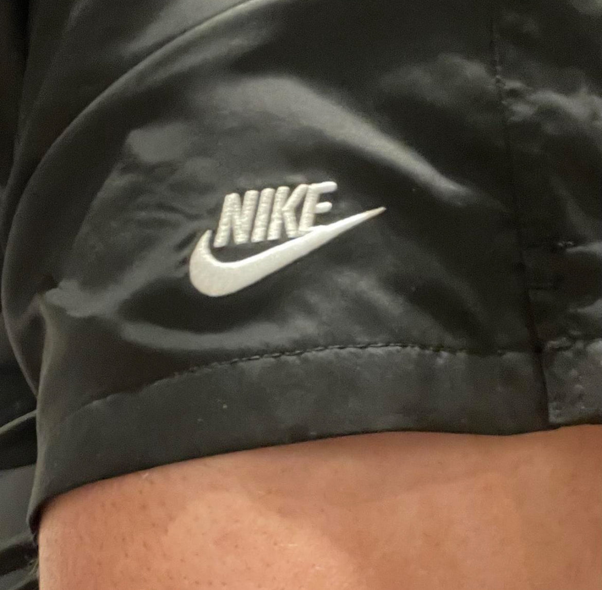 FN3307-010 Nike Club Woven Flow Shorts ‘Black/White Branding’ (2024)
