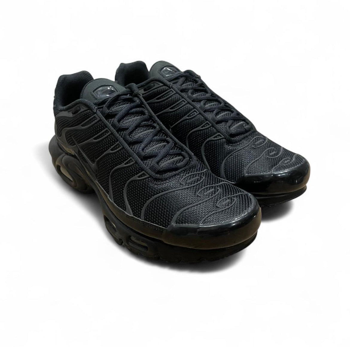 FB8479-001 Nike Air Max Plus TN (Womens) ‘Reflective Black’ (2022)