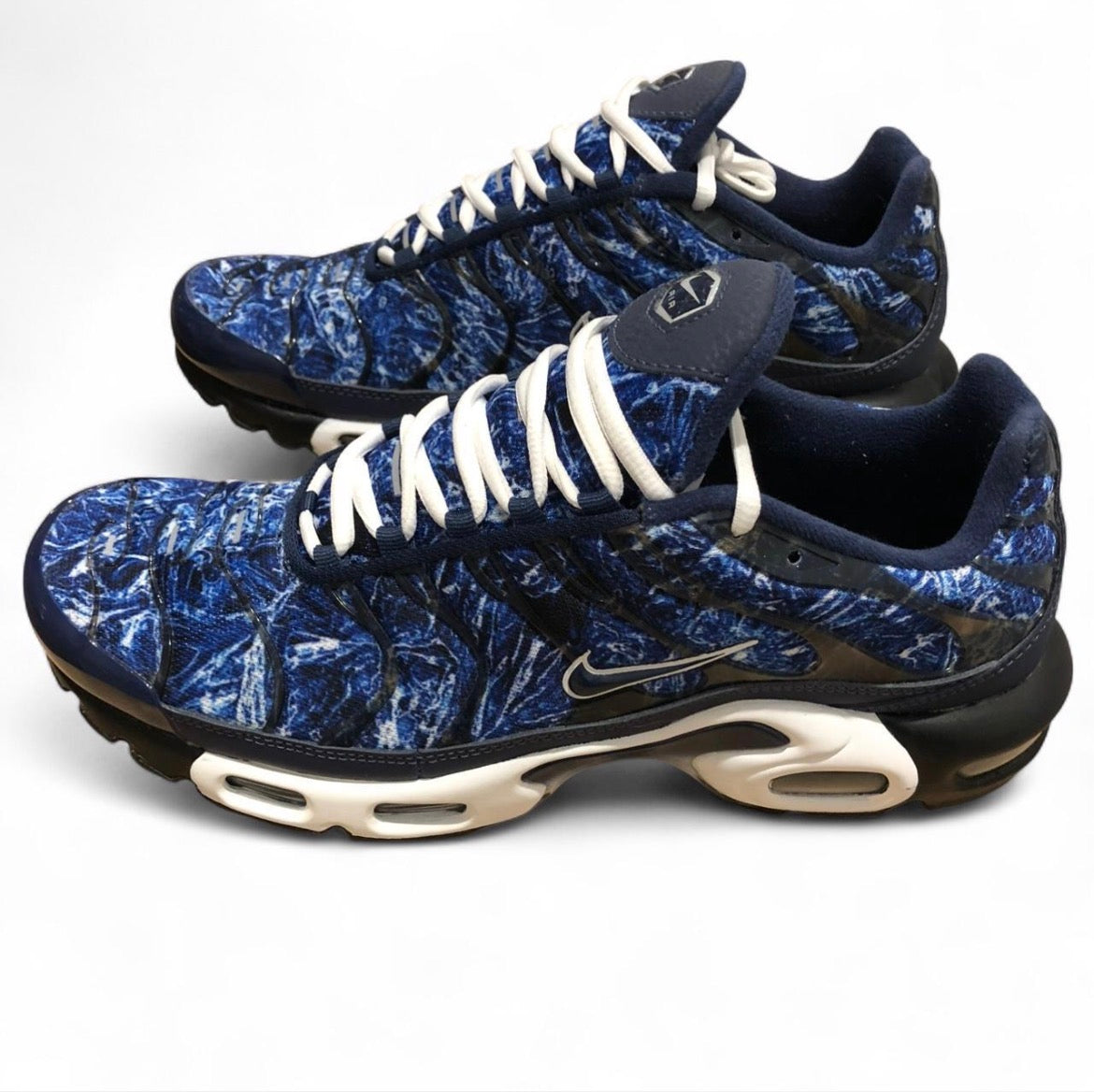 DO6384-400 Nike Air Max Plus TN ‘Shattered Ice-Midnight Navy’ (2021)
