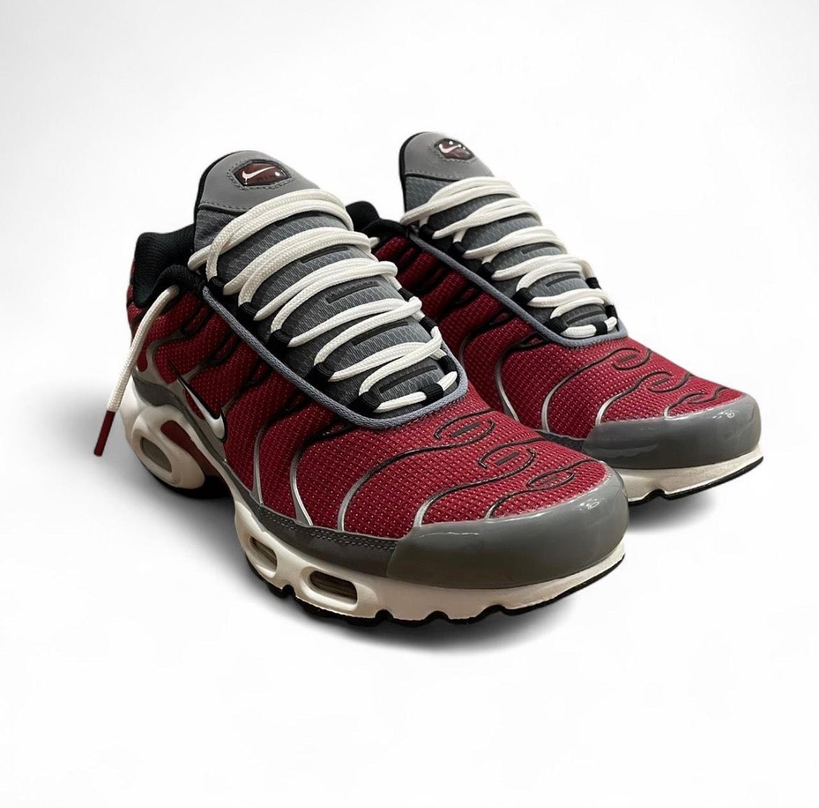 DQ3983-600 Nike Air Max Plus TN ‘Red Grey’ (2022)