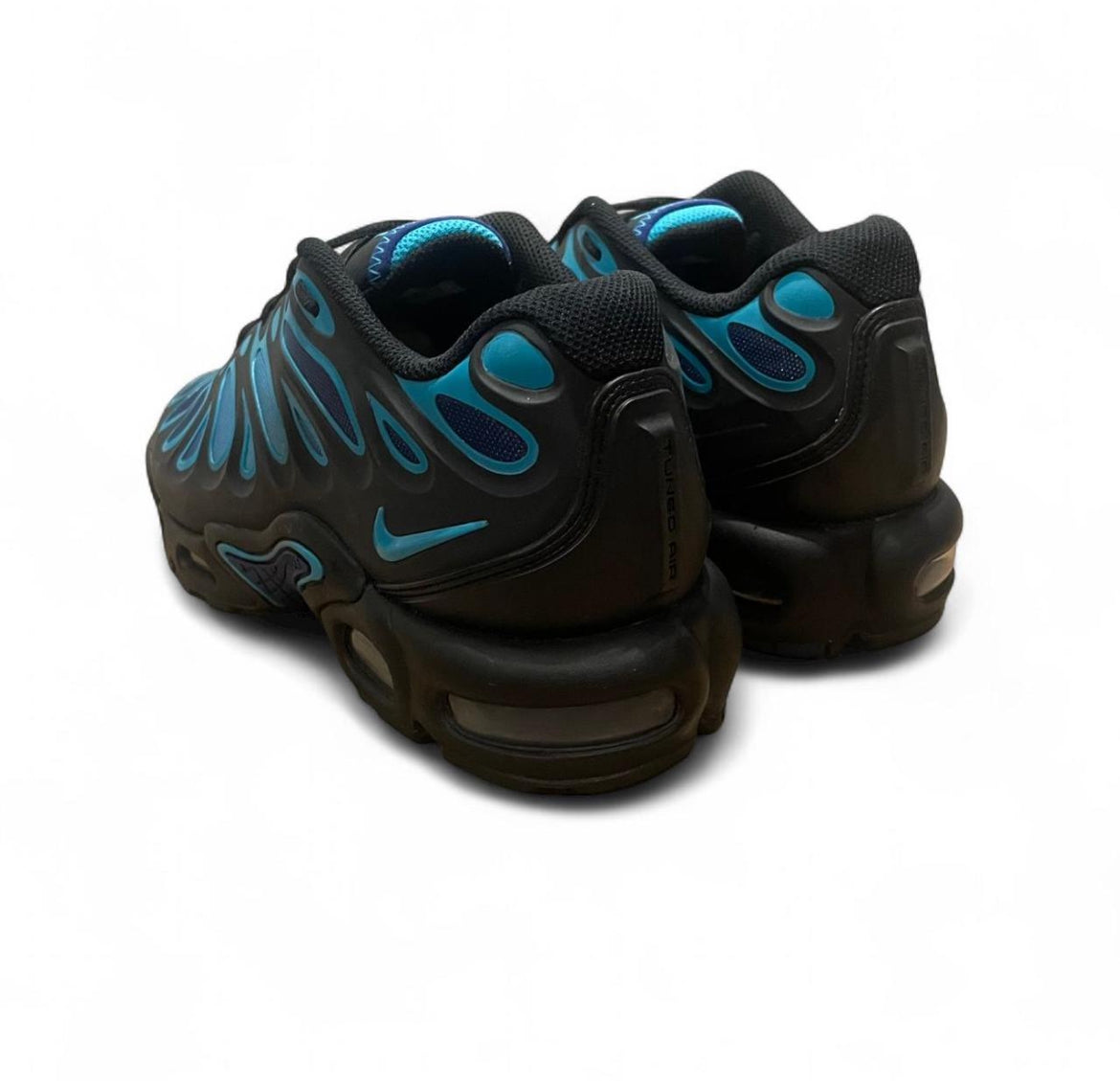 FD4290-011 Nike Air Max Plus TN Drift ‘Deep Royal Blue’ (2024)